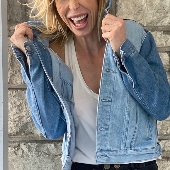 PacSun Two-Tone Trucker Jean Jacket. - Picture 3 of 9